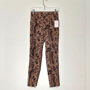 We The Free Two Faced Snakeskin Print High Rise Raw Hem Skinny Pant WM Sz 26 NWT